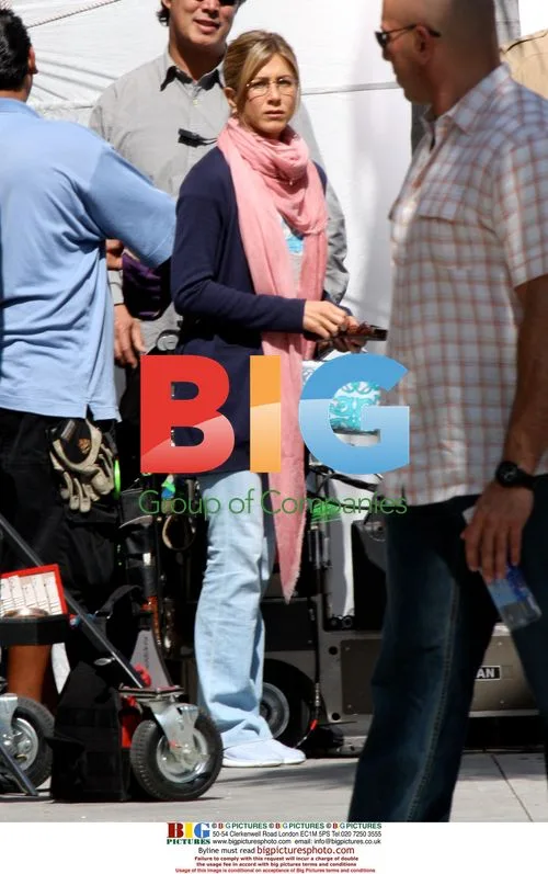 Jennifer Aniston on 'Just Go with It' set