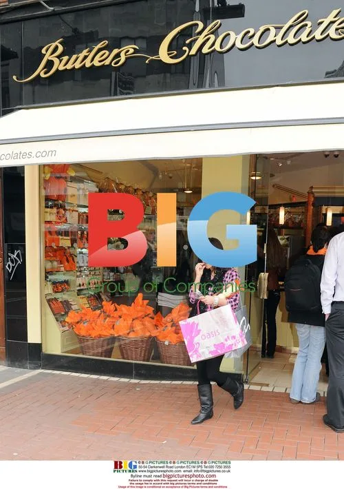 Roxanne Pallett Shopping in Dublin
