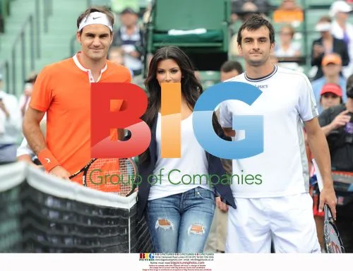 Kim Kardashian with Roger Federer and Florent Serra