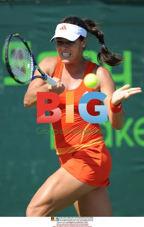 Ana Ivanovic vs Agnieszka Radwanska at 2010 Sony Ericsson Open