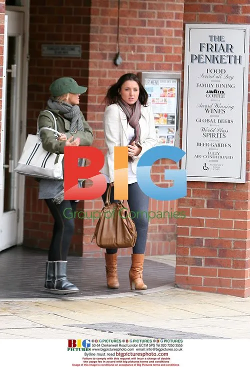 Kerry Katona visits friend in Cheshire