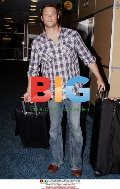 Supernatural Cast at Vancouver Airport