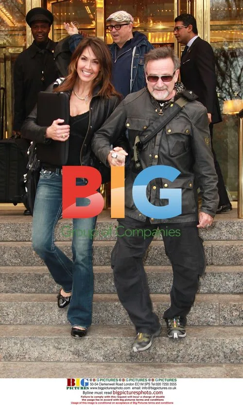 Robin Williams and Girlfriend