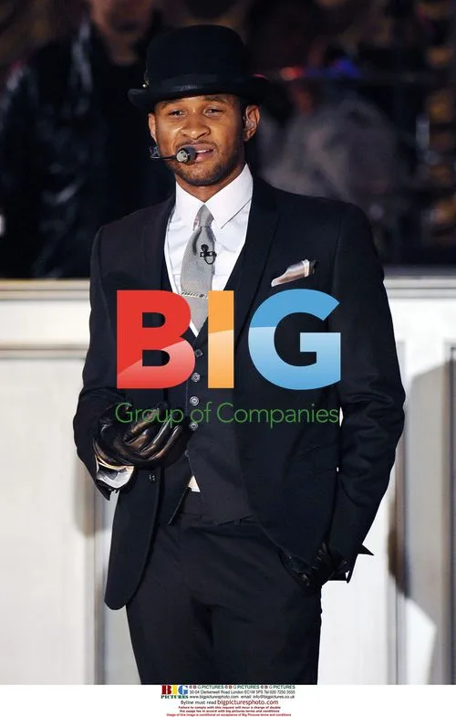 Usher performs on 'Good Morning America'