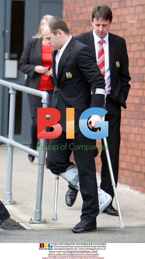 Wayne Rooney Leaves Hospital