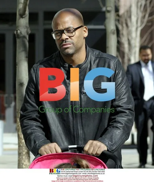 Damon Dash Out in NYC with Family
