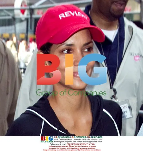 Halle Berry at Revlon Run/Walk Event