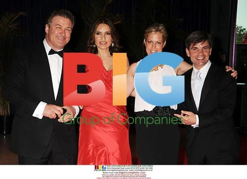 Alec Baldwin, Mariska Hargitay and George Stephanopoulos at WHCA Dinner