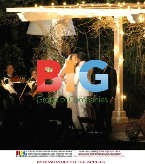 Mariah Carey Renews Wedding Vows