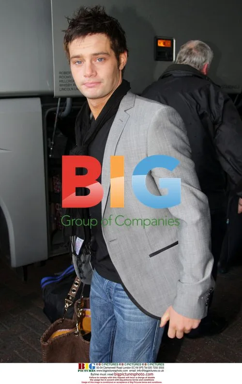 Torvill & Dean's Dancing on Ice Tour Stars Depart Hotel