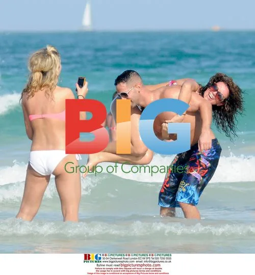 The Jersey Shore cast flirts on Miami beach