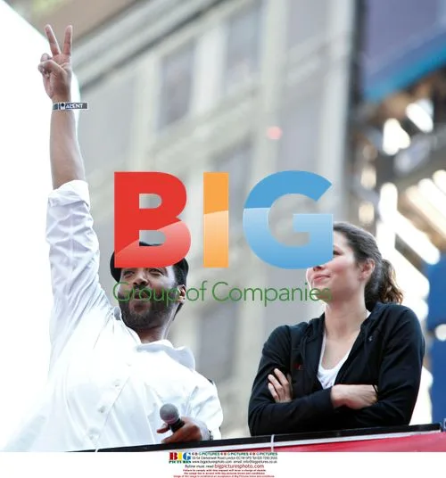 Jesse L. Martin and Jessica Biel at EIF Revlon Run/Walk