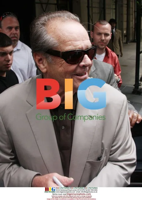 Jack Nicholson Signing Autographs