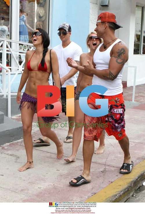 Pauly D and Vinny Flirt with Girls in Miami