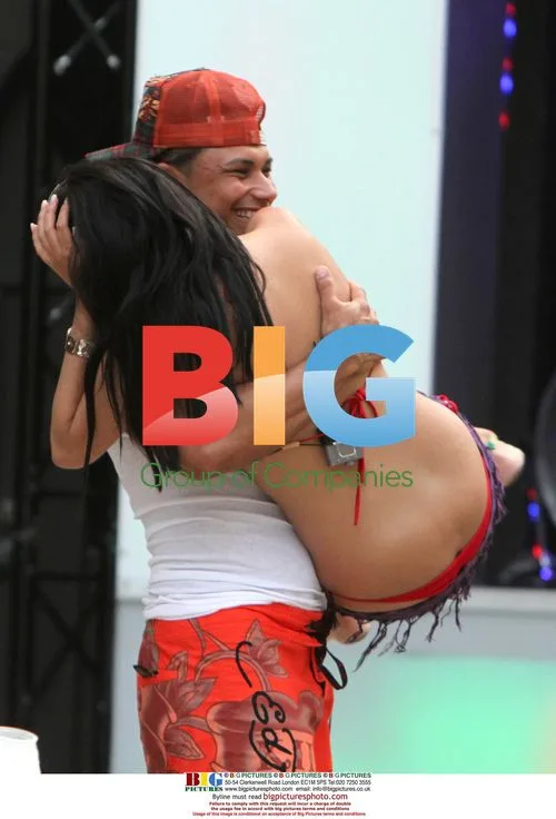 Pauly D and Vinny Flirt with Girls in Miami
