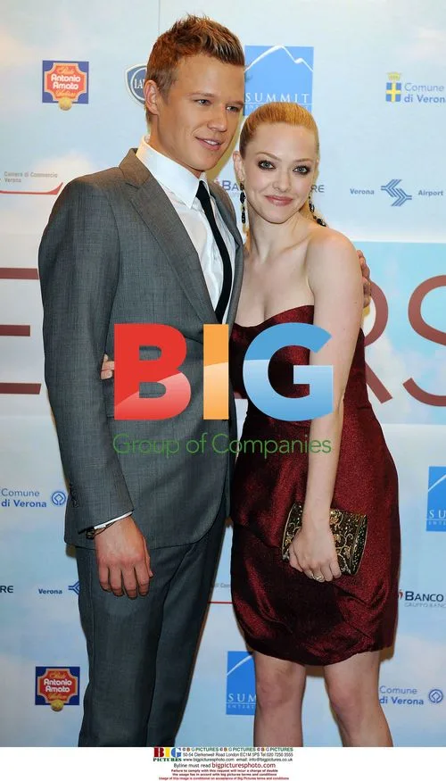 Amanda Seyfried and Christopher Egan at "Letters to Juliet" Premiere