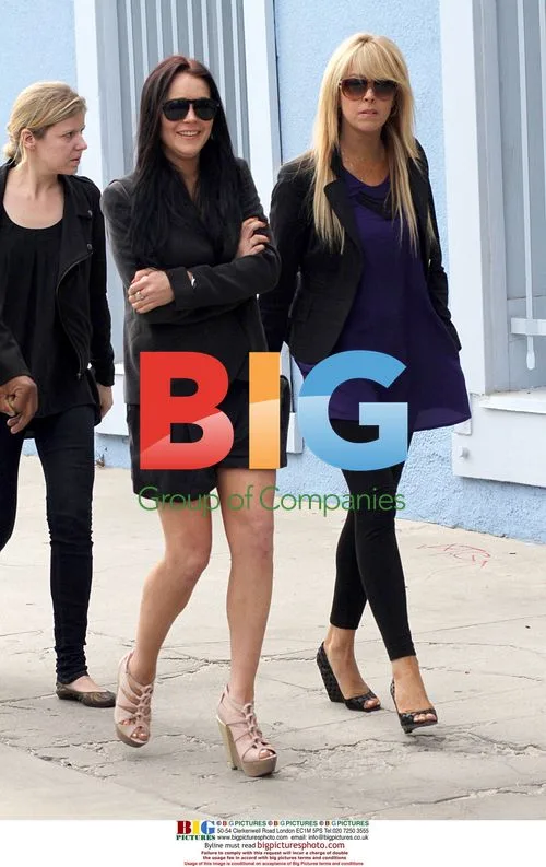 Dina Lohan picks up Lindsay Lohan in Venice