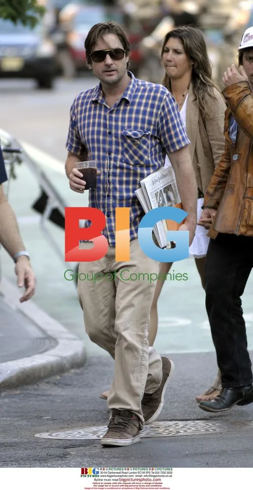 Luke Wilson Shopping in Soho, NYC