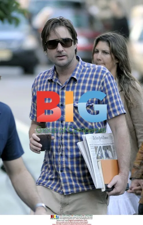 Luke Wilson Shopping in Soho, NYC