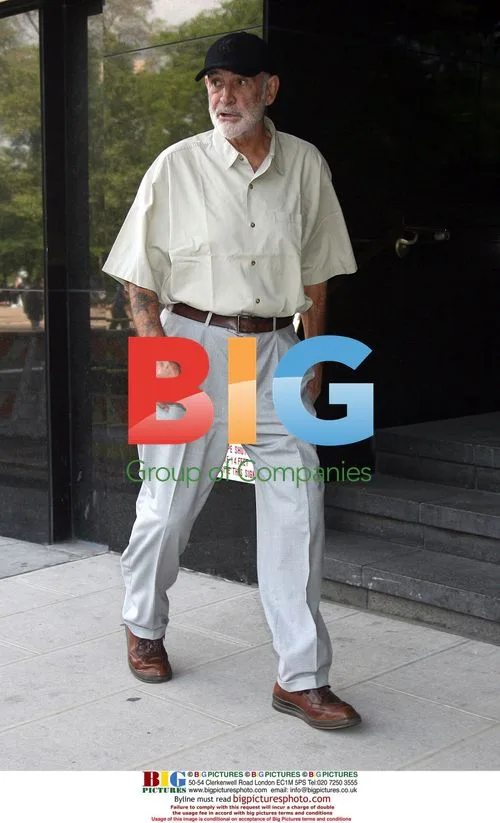 Sean Connery Strolling in NYC