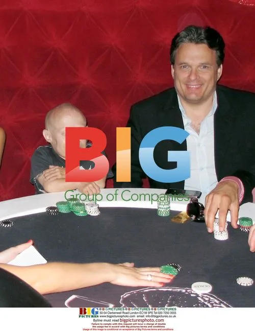 Vern Troyer at Cinco de Mayo Charity Poker Tournament