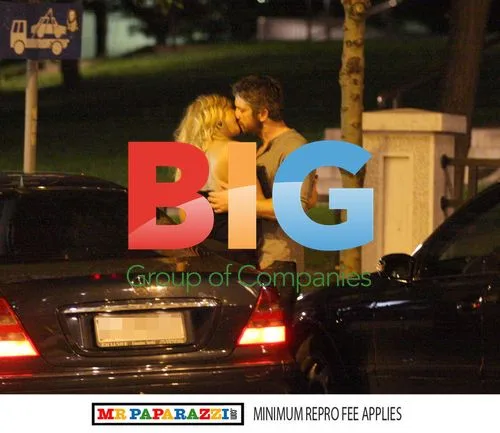 Gerard Butler Spotted Kissing Mystery Blonde