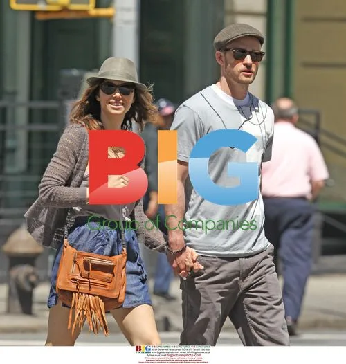 Justin Timberlake and Jessica Biel strolling in NYC