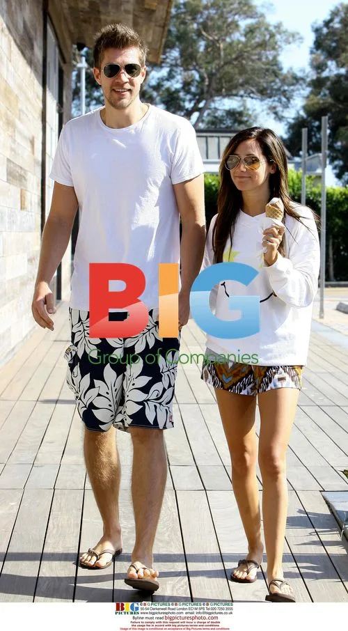 Ashley Tisdale and Scott Speer Shopping in Malibu