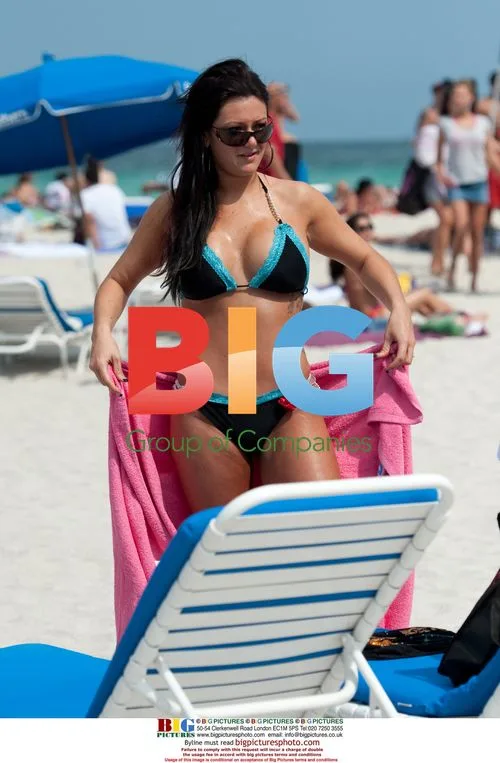Jenni "JWoww" Farley and Boyfriend at Miami Beach