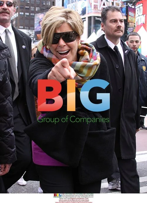 Suze Orman at Oprah Magazine\'s 10th Anniversary Walk