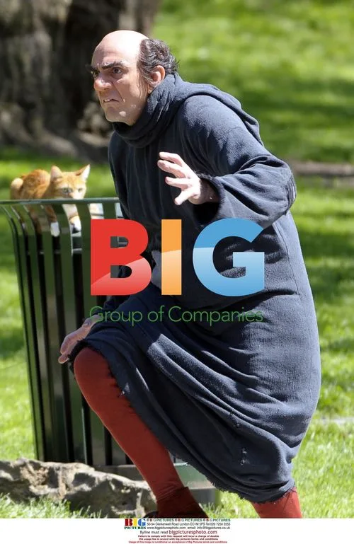Hank Azaria filming 'The Smurfs'