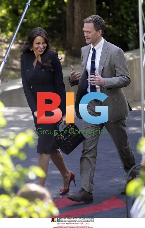 Sofia Vergara and Neil Patrick Harris on 'The Smurfs' set