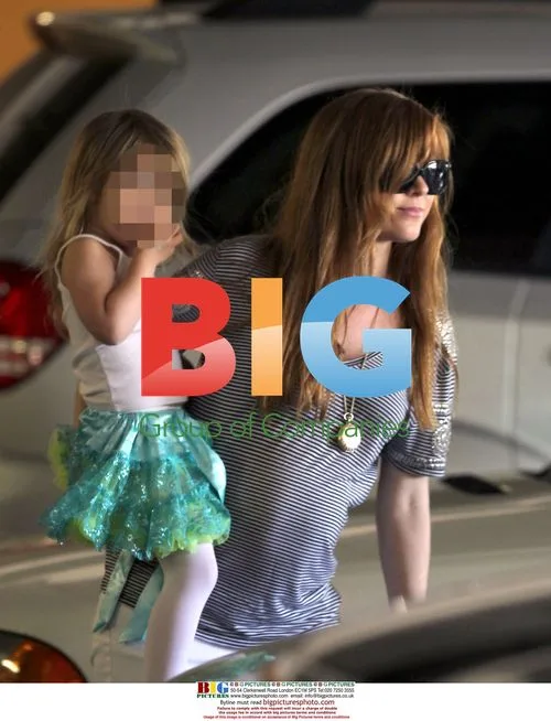 Isla Fisher and daughter leaving ballet class