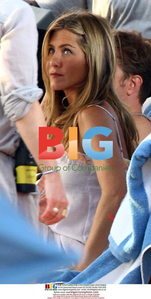 Jennifer Aniston and Adam Sandler film 'Just Go With It'