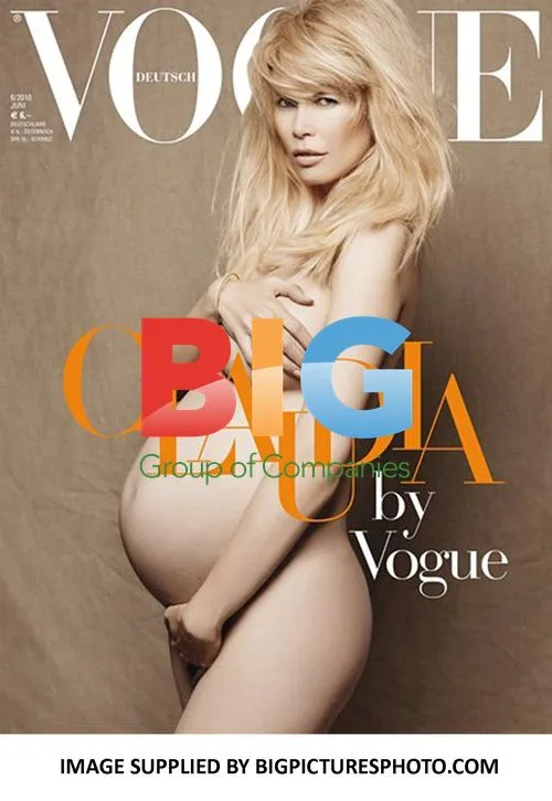 Pregnant Claudia Schiffer on Vogue Cover