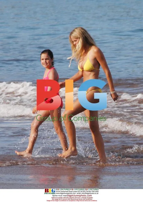 Brooklyn Decker Shoots "Just Go With It" in Maui