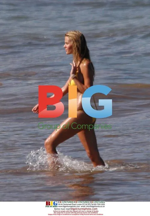 Brooklyn Decker Shoots "Just Go With It" in Maui