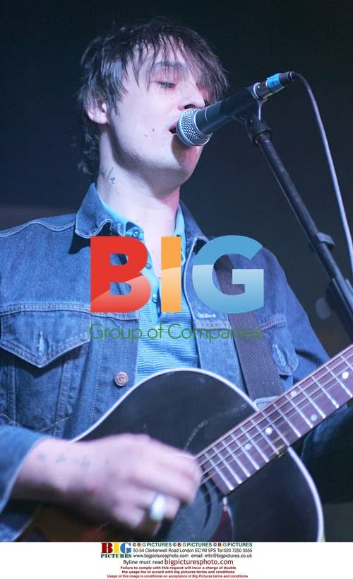 Pete Doherty Performs in Darlington