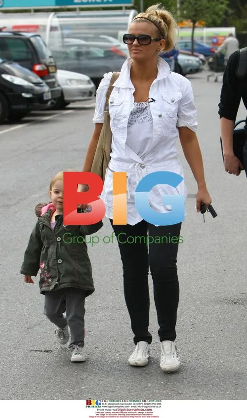 Kerry Katona Shopping at Tesco