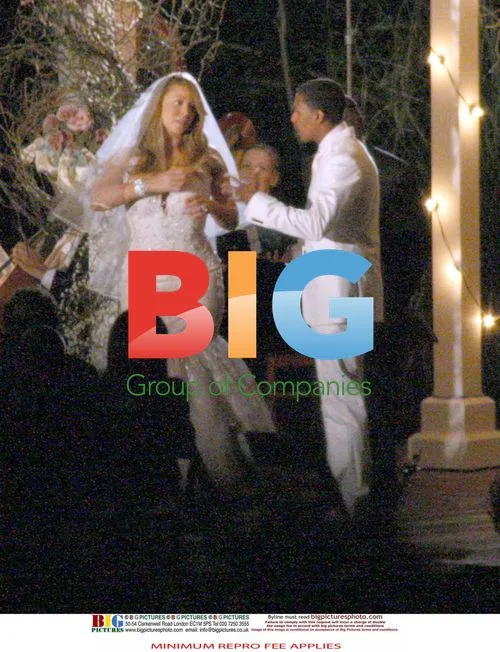 Mariah Carey Renews Wedding Vows