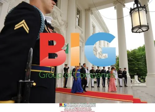 Barack Obama and Michelle Obama welcome Mexican President