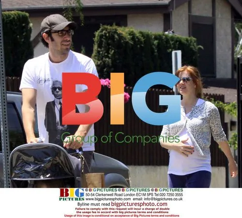 Isla Fisher and Sacha Baron Cohen's Stroll