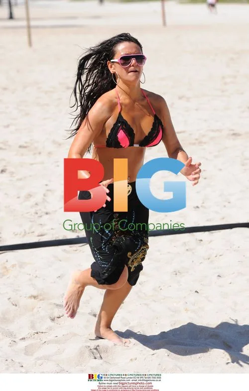 Jersey Shore Stars Relax on Miami Beach
