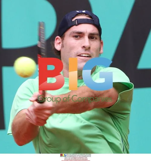 Ginepri Defeats Querry at French Open