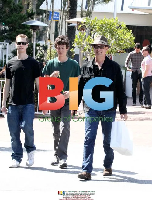 Tom Hanks with Kids Shopping at Fred Segal