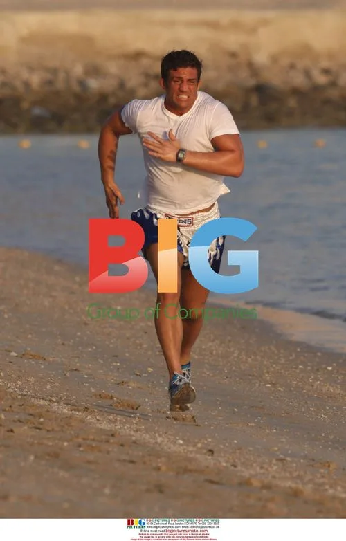 Alex Reid Training on Beach