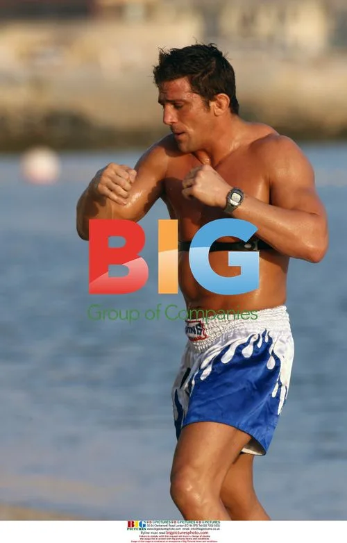 Alex Reid Training on the Beach