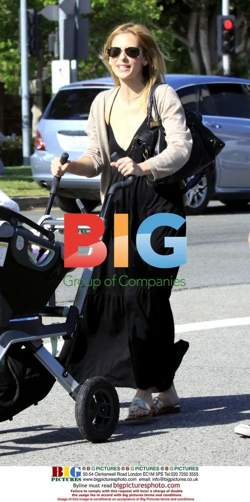 Sarah Michelle Gellar with daughter