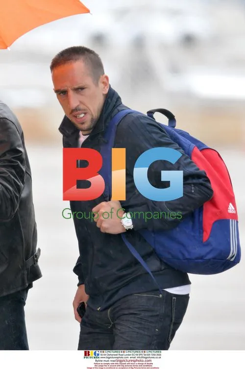 French Football Team Departs for Tunisia