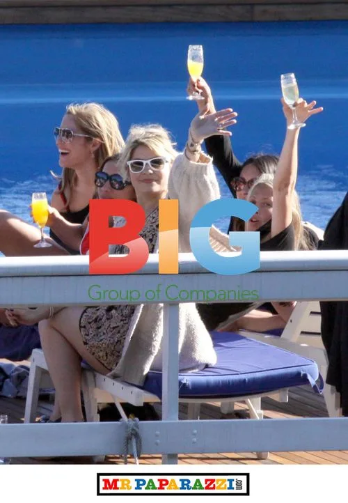 Liam Gallagher and friends on Italian vacation